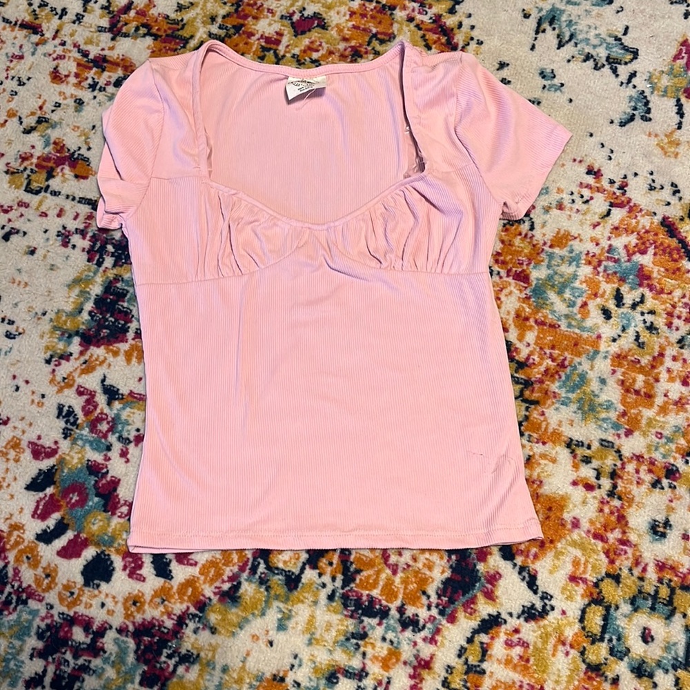pink top